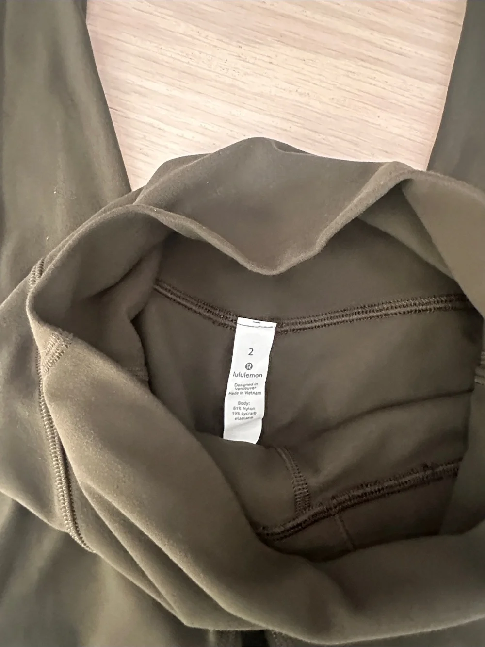 lululemon “Old” Align pants HR 7/8 sz 2
